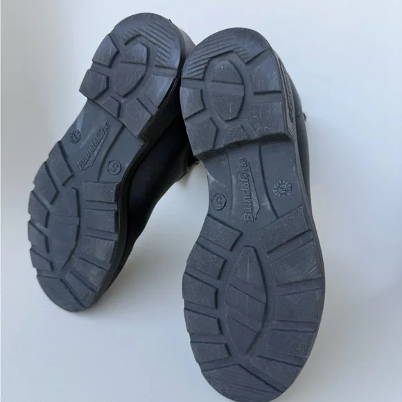 Blundstone Black Ankle Boots - Picture 3 of 10